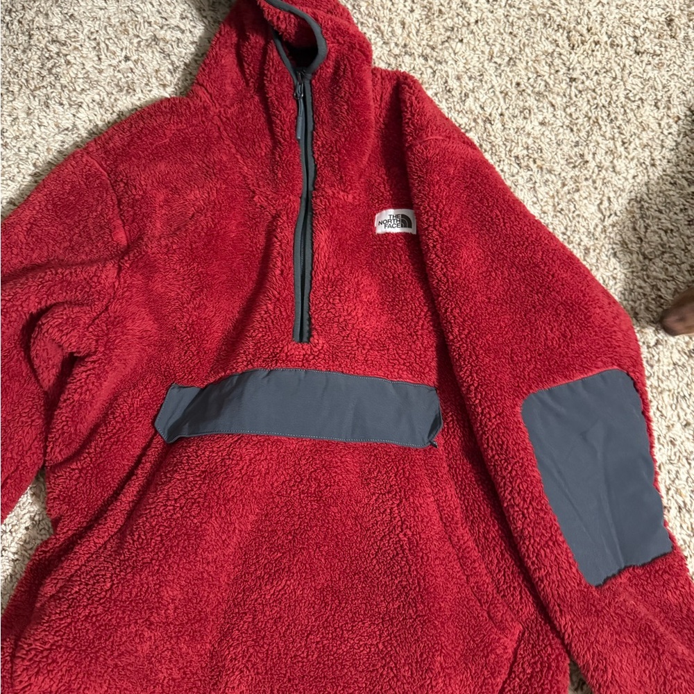 Mens The North Face Campshire Sherpa Fleece Hoodie red SZ M
medium